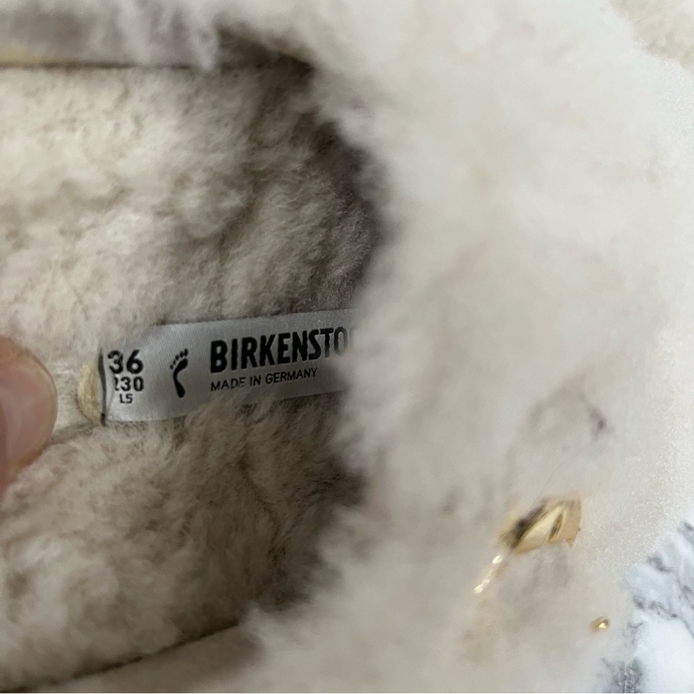 Birkenstock Boston Teddy Clogs Big Buckle Gold Cream Shearling Woman’s Size 5 - Picture 14 of 15